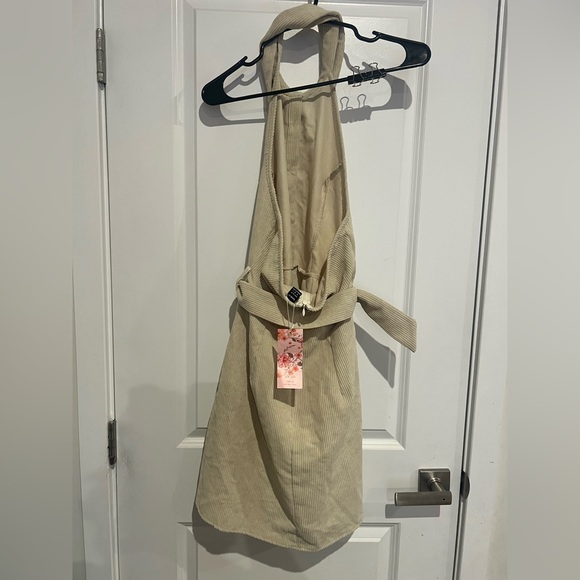 SHEIN Cream Button-Down Dress with Belt - Picture 4 of 6